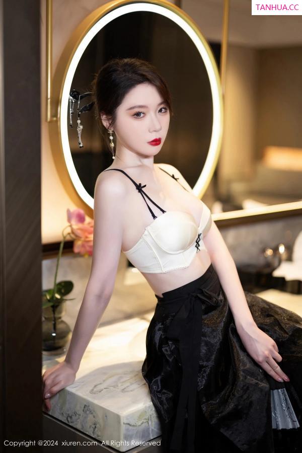 梦心玥  [XiuRen]高清写真图 2024.04.28 No.8465 梦心玥 修长美腿第17张图片